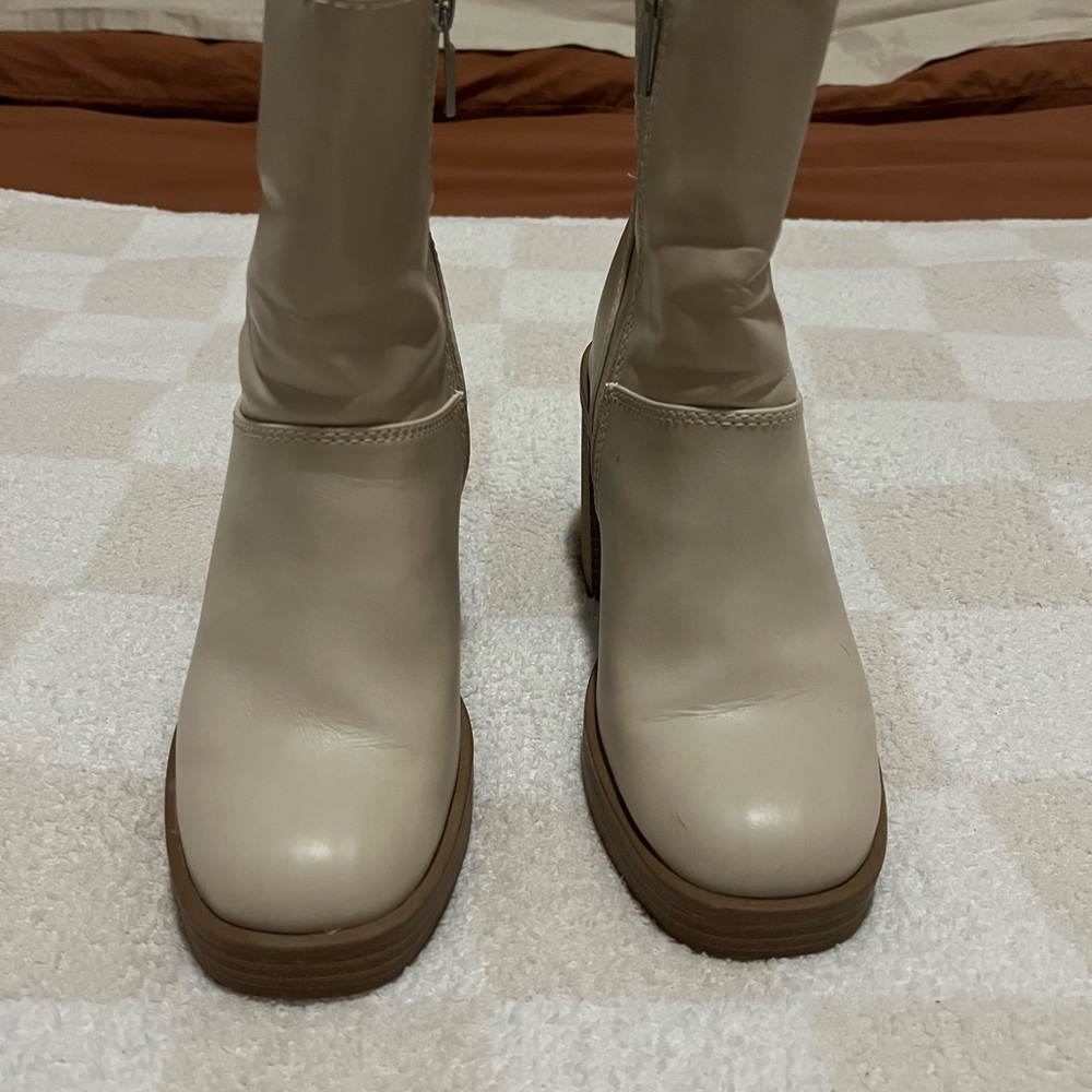 Universal Thread Cream Ankle Booties